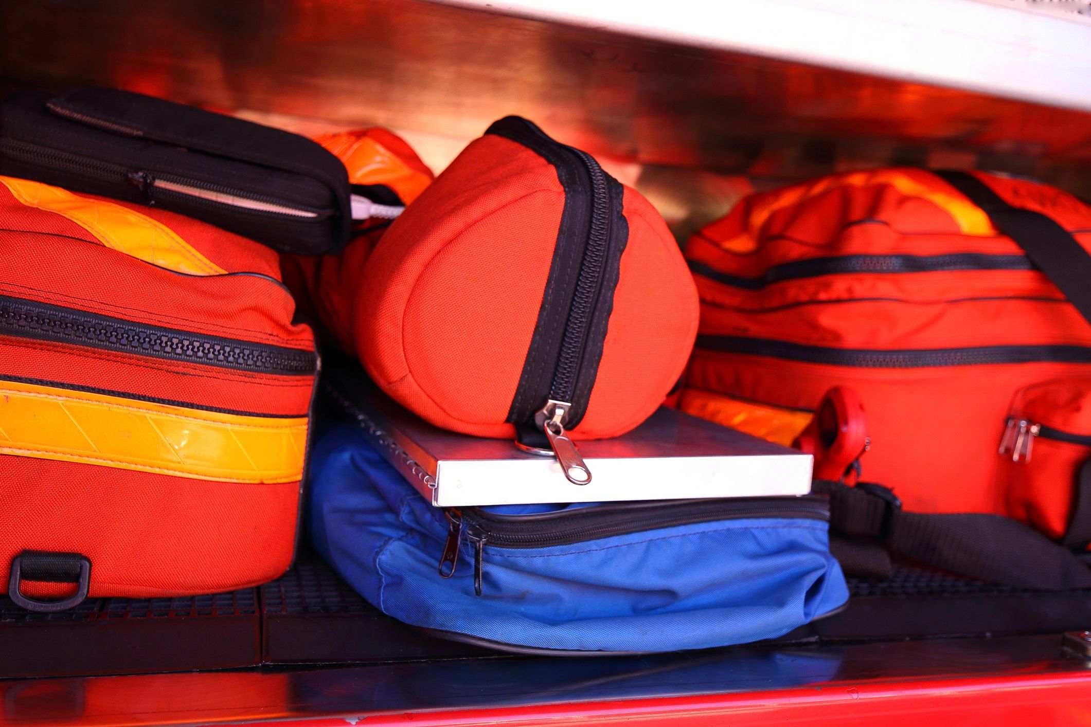Bolsa compacta de viaje que comunica movilidad y practicidad